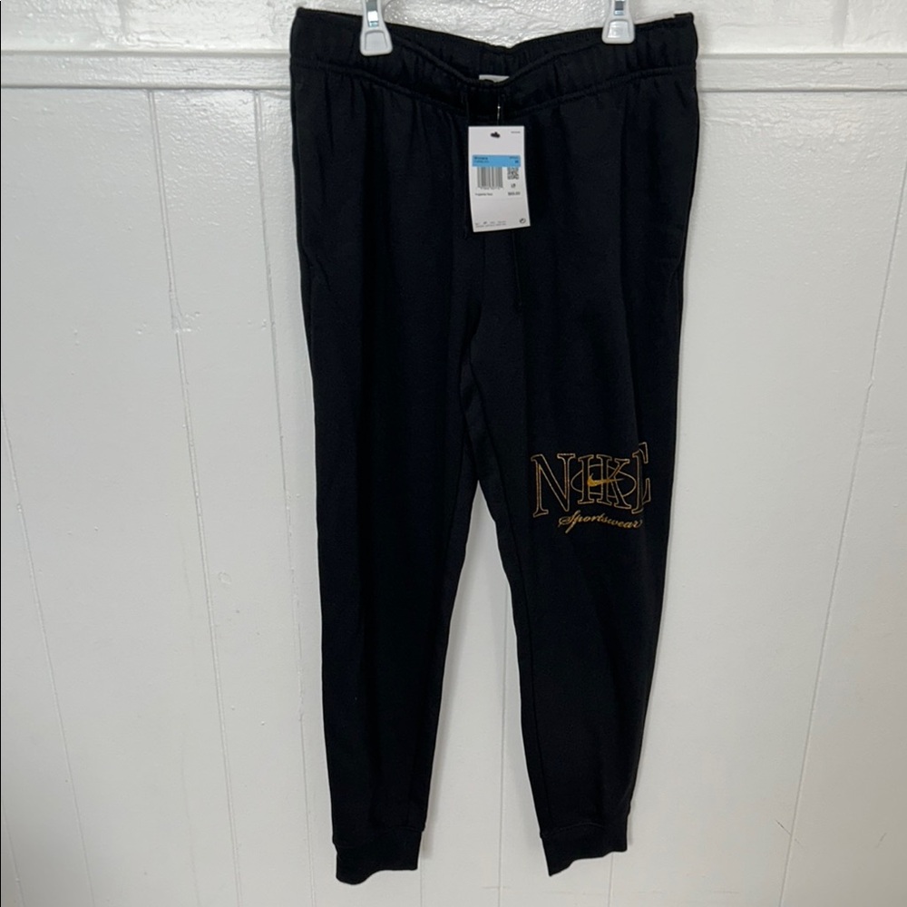 NWT! Nike Black Sweatpants with Standard Fit